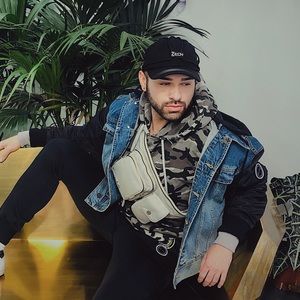 Meet your Posher, Alex